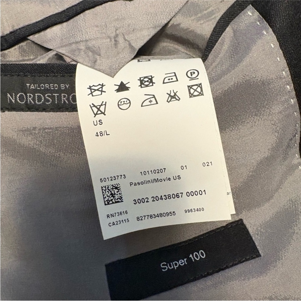 48L Hugo Boss Suit - Picture 10 of 12